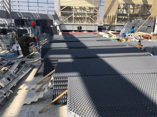 工業(yè)閉式冷卻塔實(shí)現(xiàn)高精度、高質(zhì)量的冷卻要求