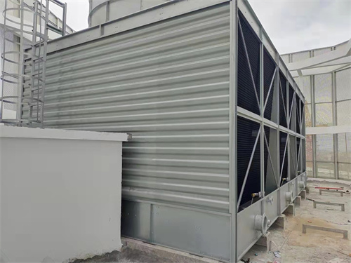 風(fēng)冷螺桿式工業(yè)冷水機的清洗并不像想象的那么簡單