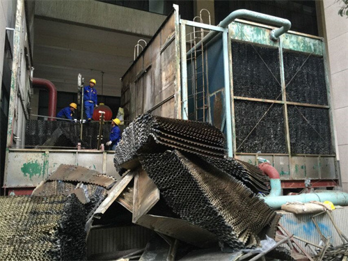 不銹鋼冷卻塔在使用時(shí)要注意哪些問題?(不銹鋼冷卻塔怎么選)