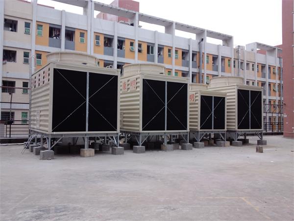 工業(yè)大型冷卻塔